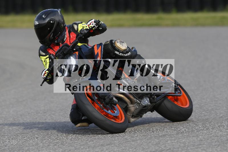 Archiv-2025/08 20.04.2025 Speer Racing ADR/Gruppe gelb/2
